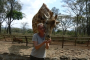 Marion Spikman tijdens één van haar jaarlijkse bezoeken in Kenia